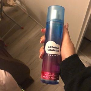 Ariana grande cloud perfume